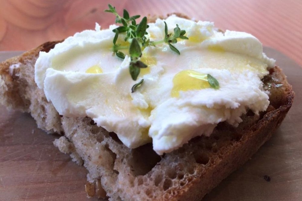 Krosses Brot und cremiger Ziegenfrischkäse: zwei Pop-Up-Kooperationen mit Lieblings-Kollegen - Maître Philippe & Filles