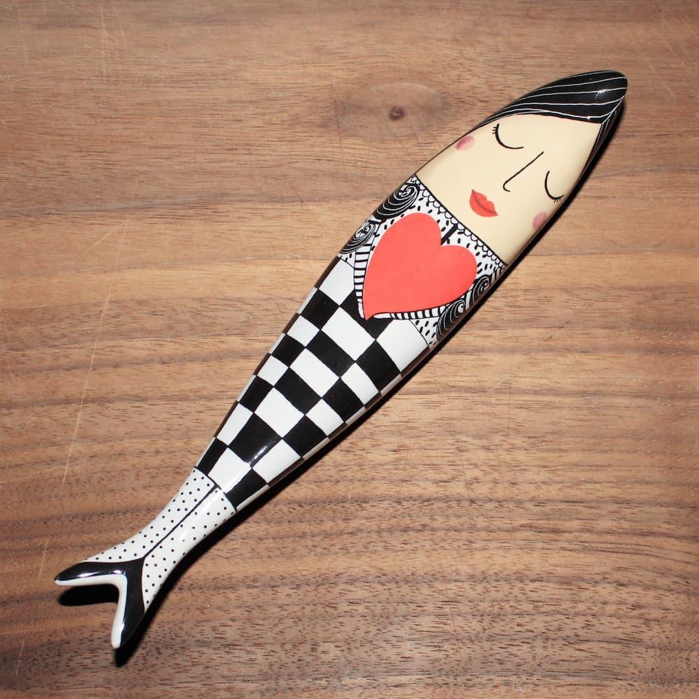 Sardinha de Lisboa - Loving Maria - von Bordallo Pinheiro - Bordallo Pinheiro - Maître Philippe & Filles