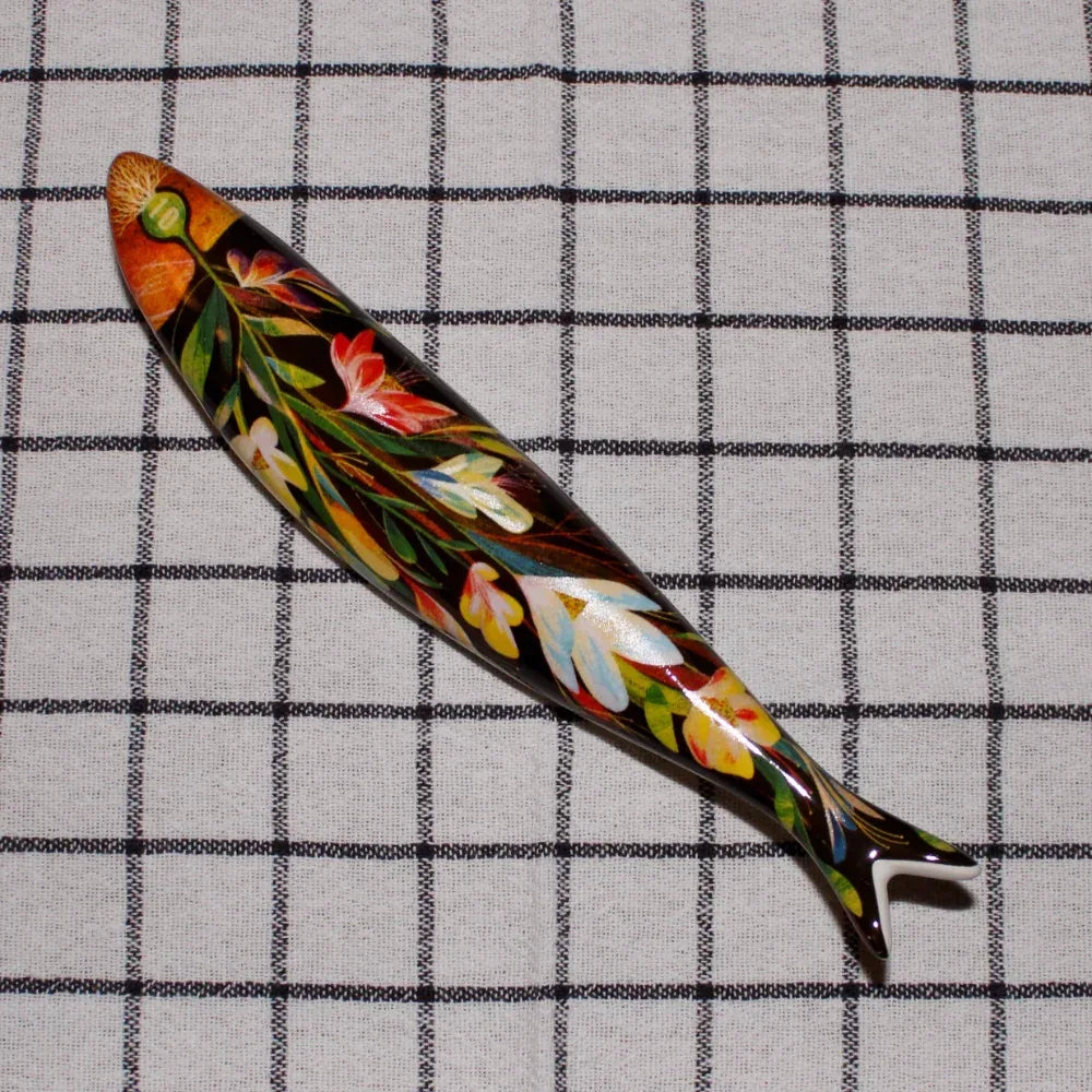 Sardinha de Lisboa - Primaveras - von Bordallo Pinheiro - Bordallo Pinheiro - Maître Philippe & Filles