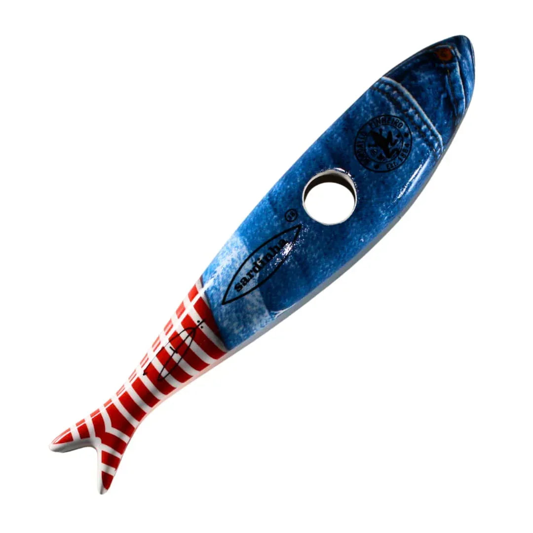 Sardinha de Lisboa - “Jeans” - von Bordallo Pinheiro - Bordallo Pinheiro - Maître Philippe & Filles