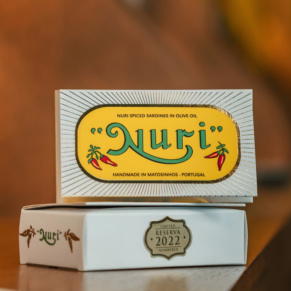 NURI Reserva 2022 – Spiced Sardines in Olive Oil (Pikante Jahrgangssardine) - Nuri - Maître Philippe & Filles