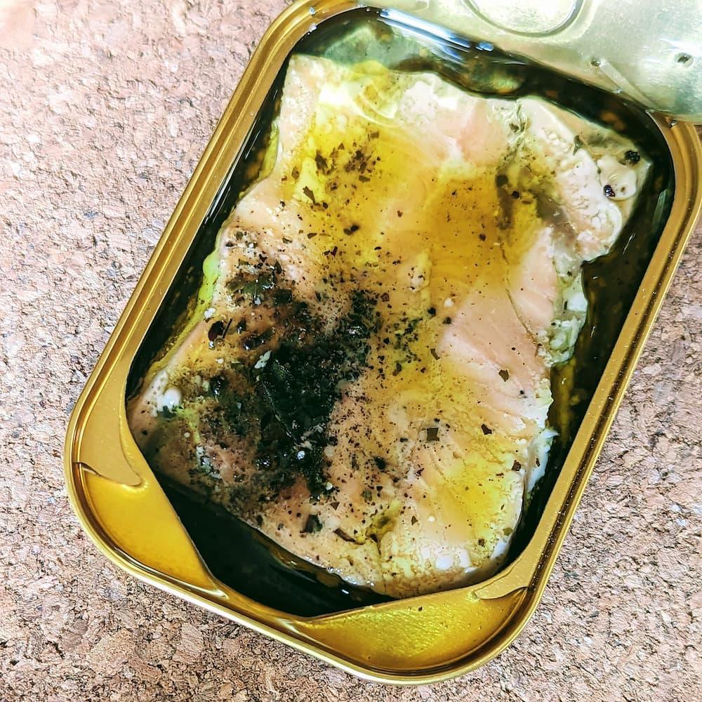 Lachs N°2 aus den Färöer Inseln, mit Sanddorn und Zitronenverbene - Fangst Nordic - Maître Philippe & Filles